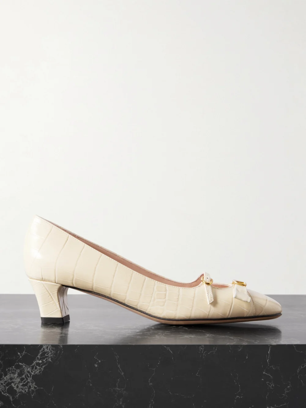 Valentino Garavani Bowow Décolleté 45 Embellished Croc-effect Leather Pumps in ivory