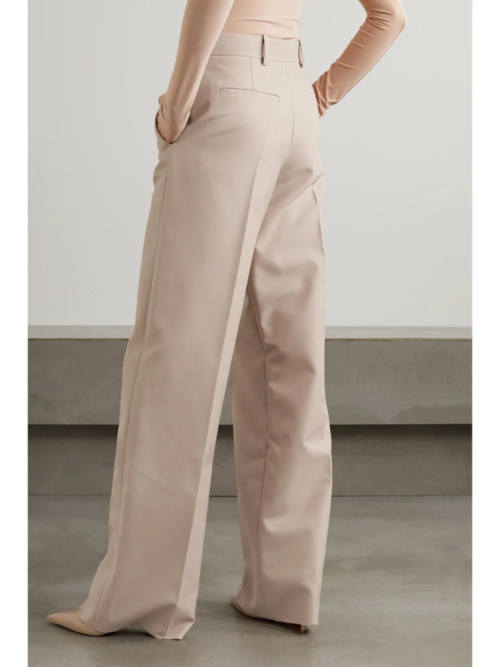 Back view of the Valentino Garavani Grain De Poudre Wool Straight-leg Pants