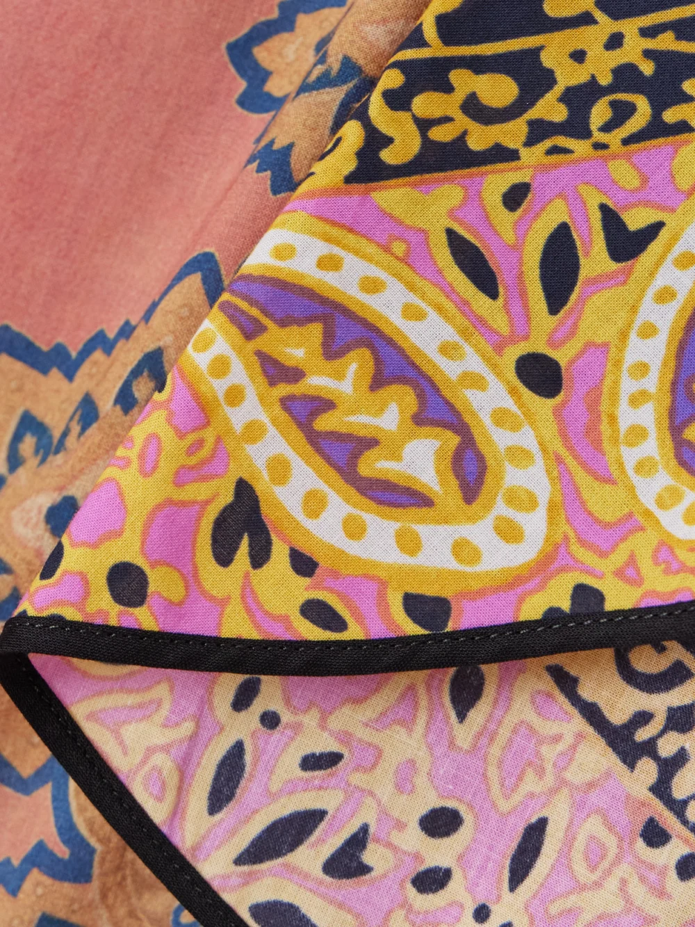 Close-up detail of the Valentino Garavani Ruched Tiered Paisley-print Cotton-muslin Midi Dress