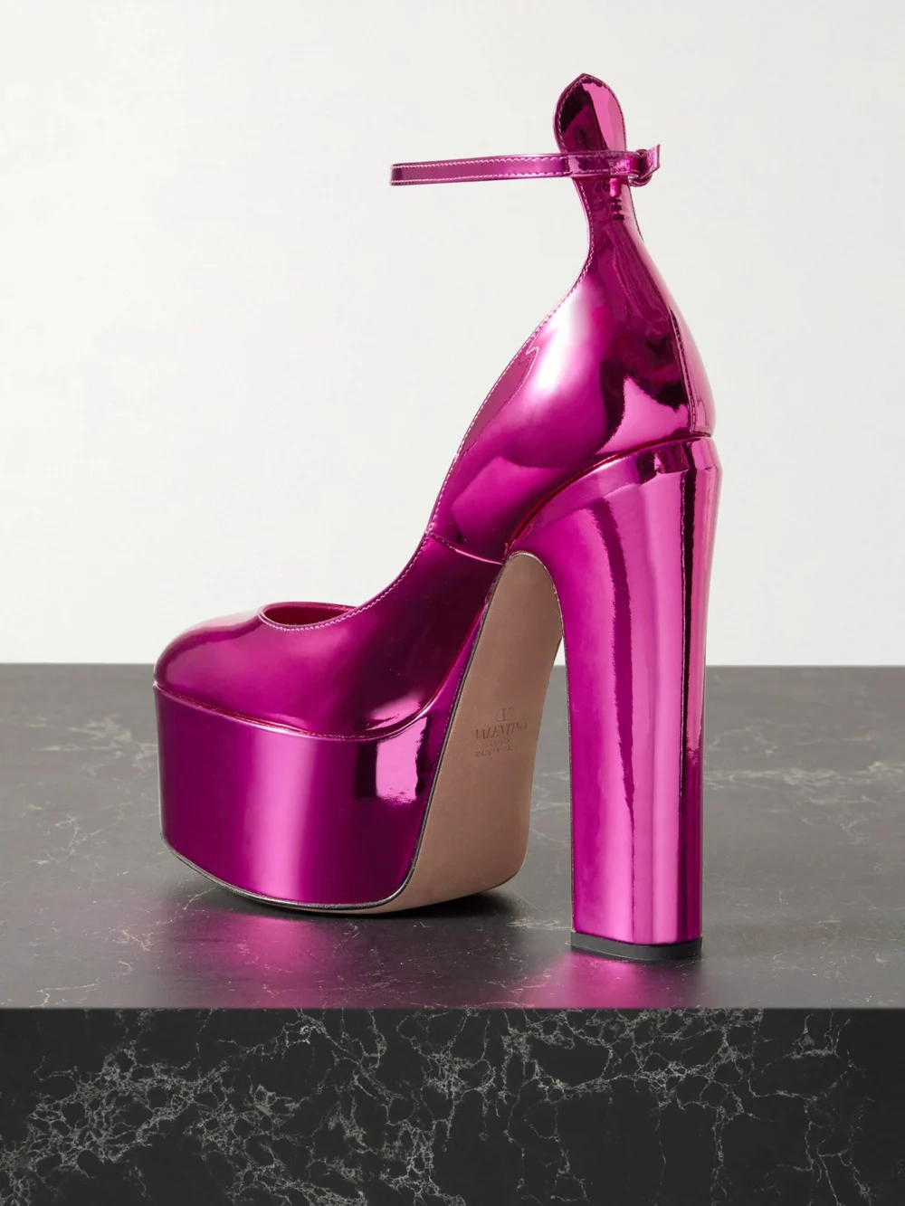 Back view of the Valentino Garavani Tan-go 155 Metallic Patent-leather Pumps