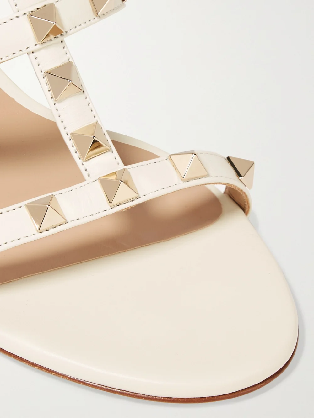 Close-up detail of the Valentino Garavani The Rockstud 60 Leather Mules