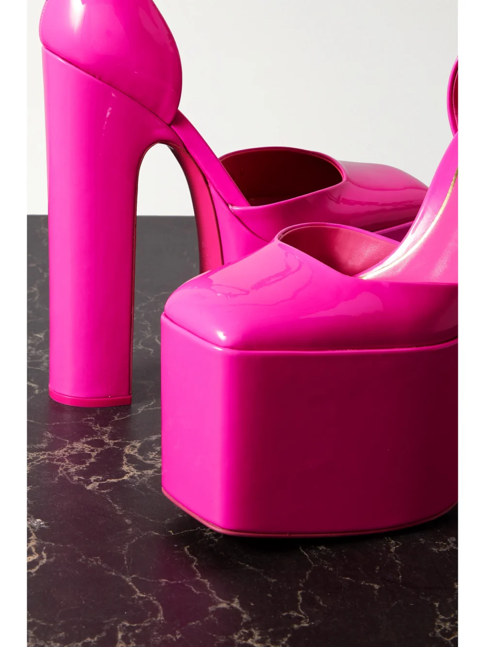 Close-up detail of the Valentino Garavani Valentino Garavani Discobox 180 Patent-leather Platform Pumps