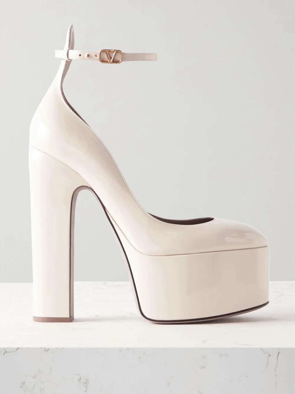Valentino Garavani Valentino Garavani Tan-go 155 Patent-leather Platform Pumps in ivory