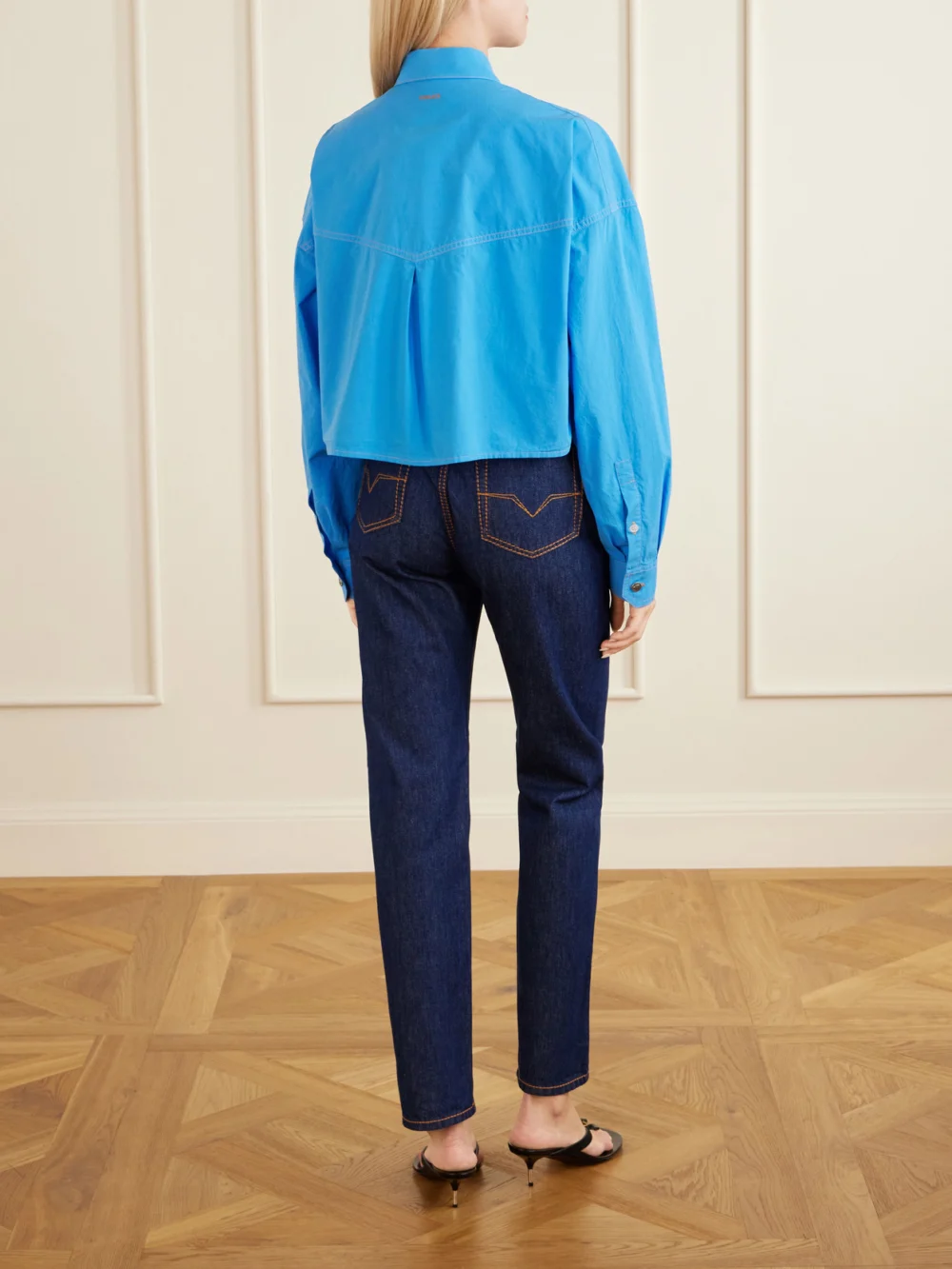 Back view of the Versace Medusa-embellished Cropped Cotton-poplin Shirt