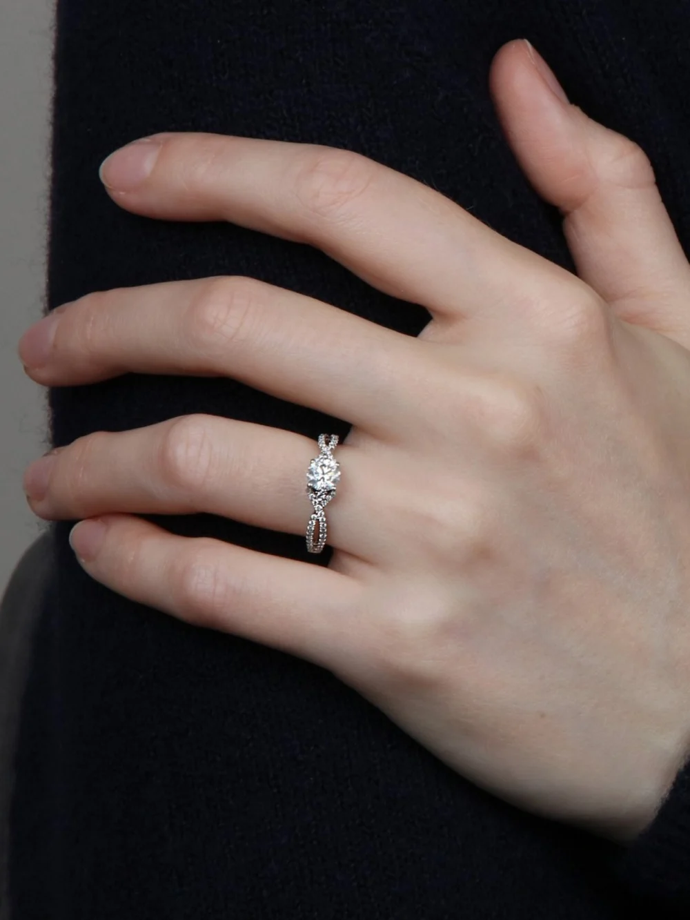 William May 18ct Gold 0.99ct Diamond Solitaire & Shoulders Ring, view 2