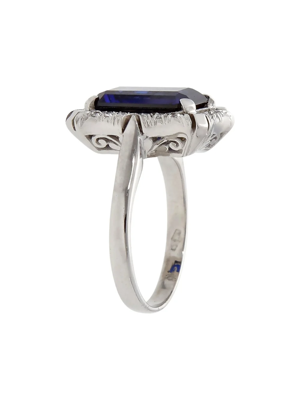 William May 18ct Synthetic Sapphire & White Quartz Cluster Ring, view 2