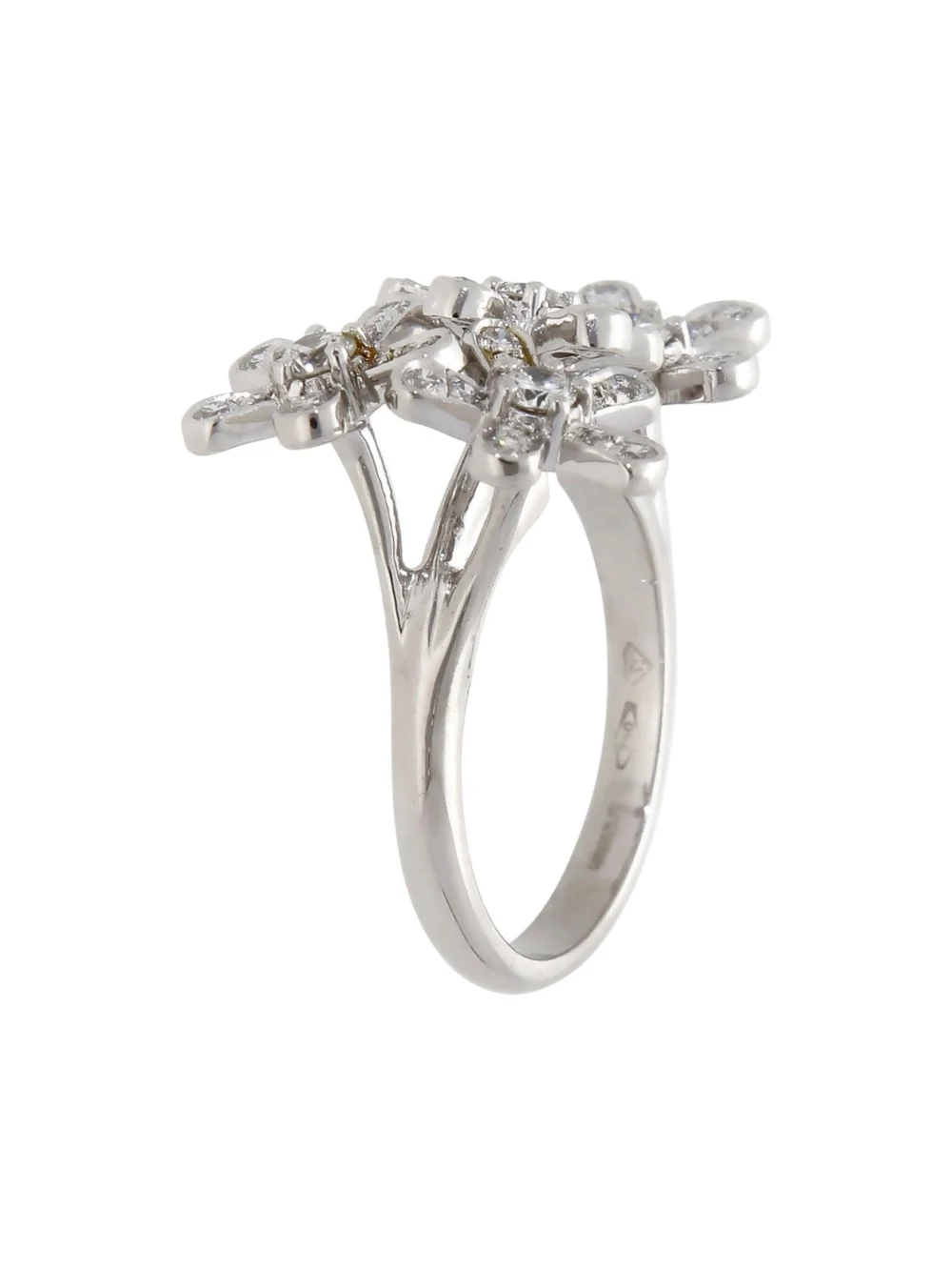 William May 18ct White Gold 1.00ct Diamond Flowers Dress Ring, view 3
