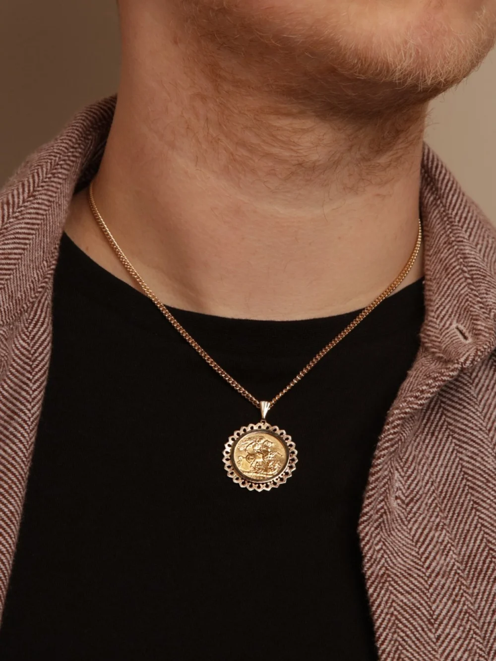 William May 1912 Full Sovereign Coin in 9ct Gold Necklace Mount, view 2