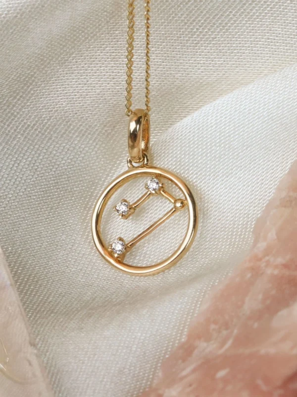 William May 9ct Gold Aries Constellation Cubic Zirconia Pendant & Chain
