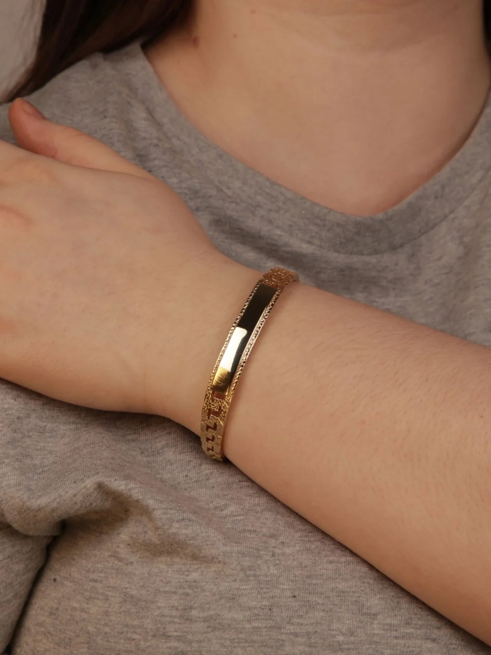 William May 9ct Gold Solid Identity Bar Curb Link Torque Bangle, view 3