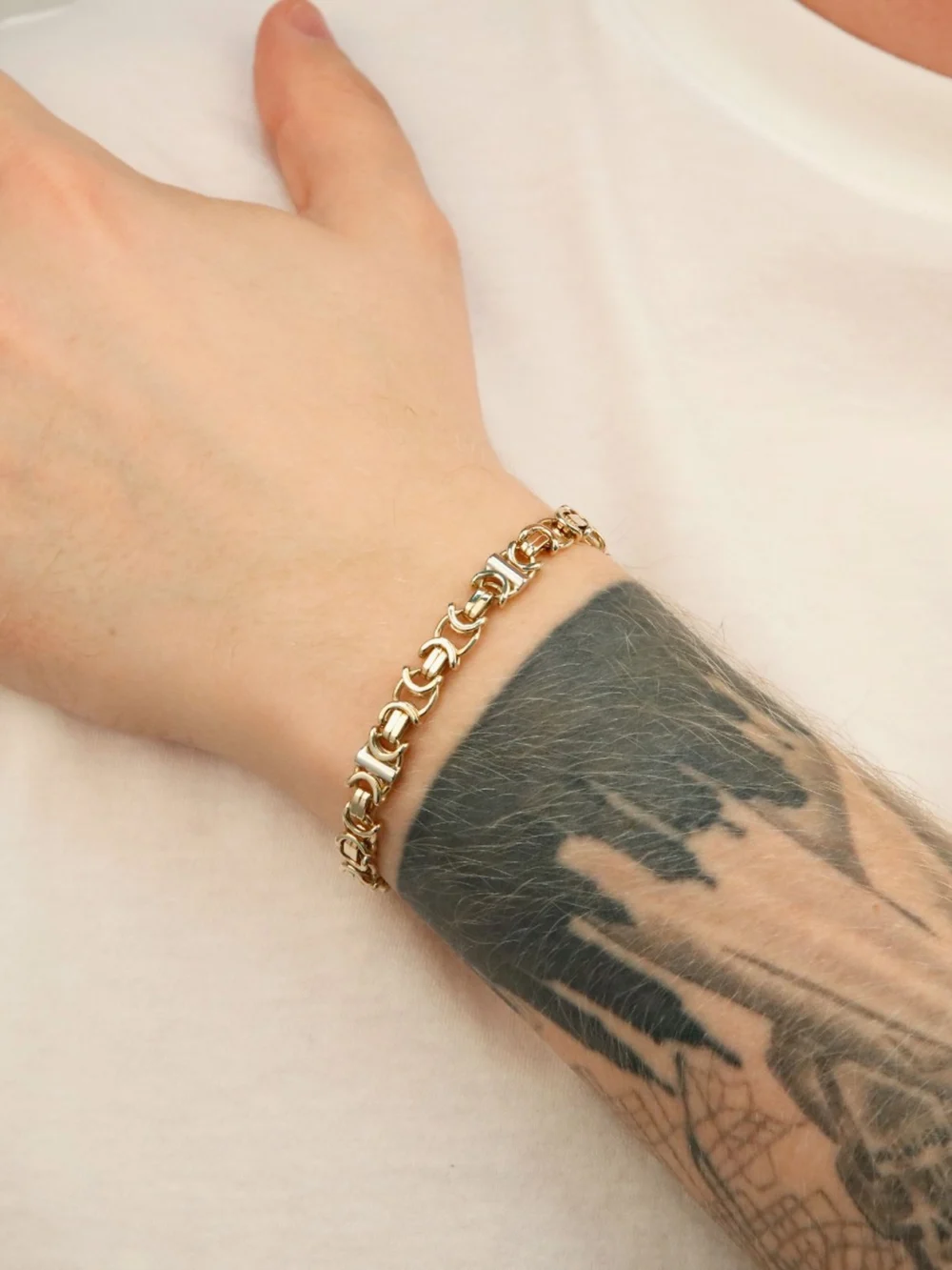 William May 9ct Yellow & White Gold 8" Byzantine Bracelet, view 2