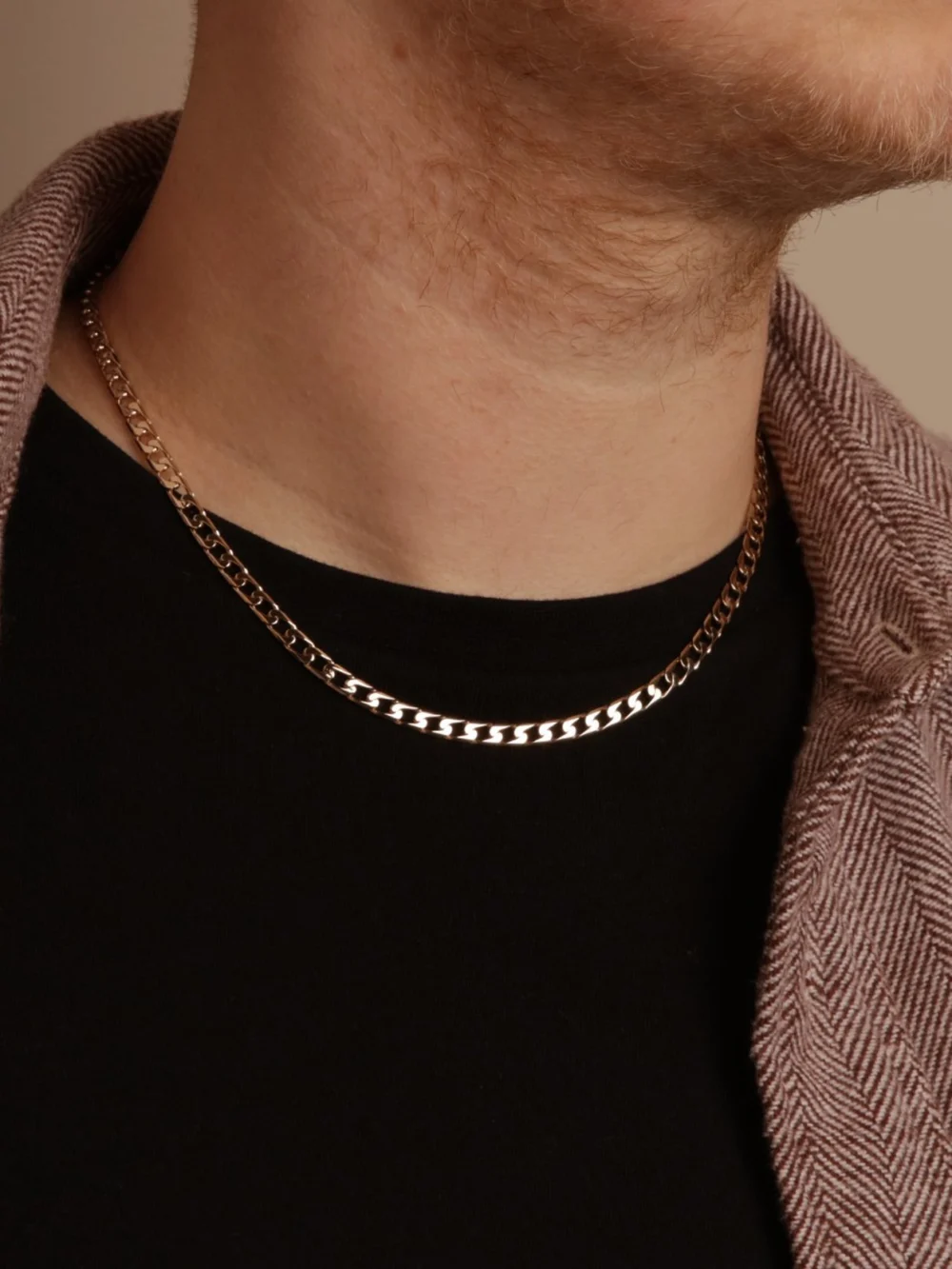 William May 9ct Yellow Gold 18" Curb Chain Necklace, view 3