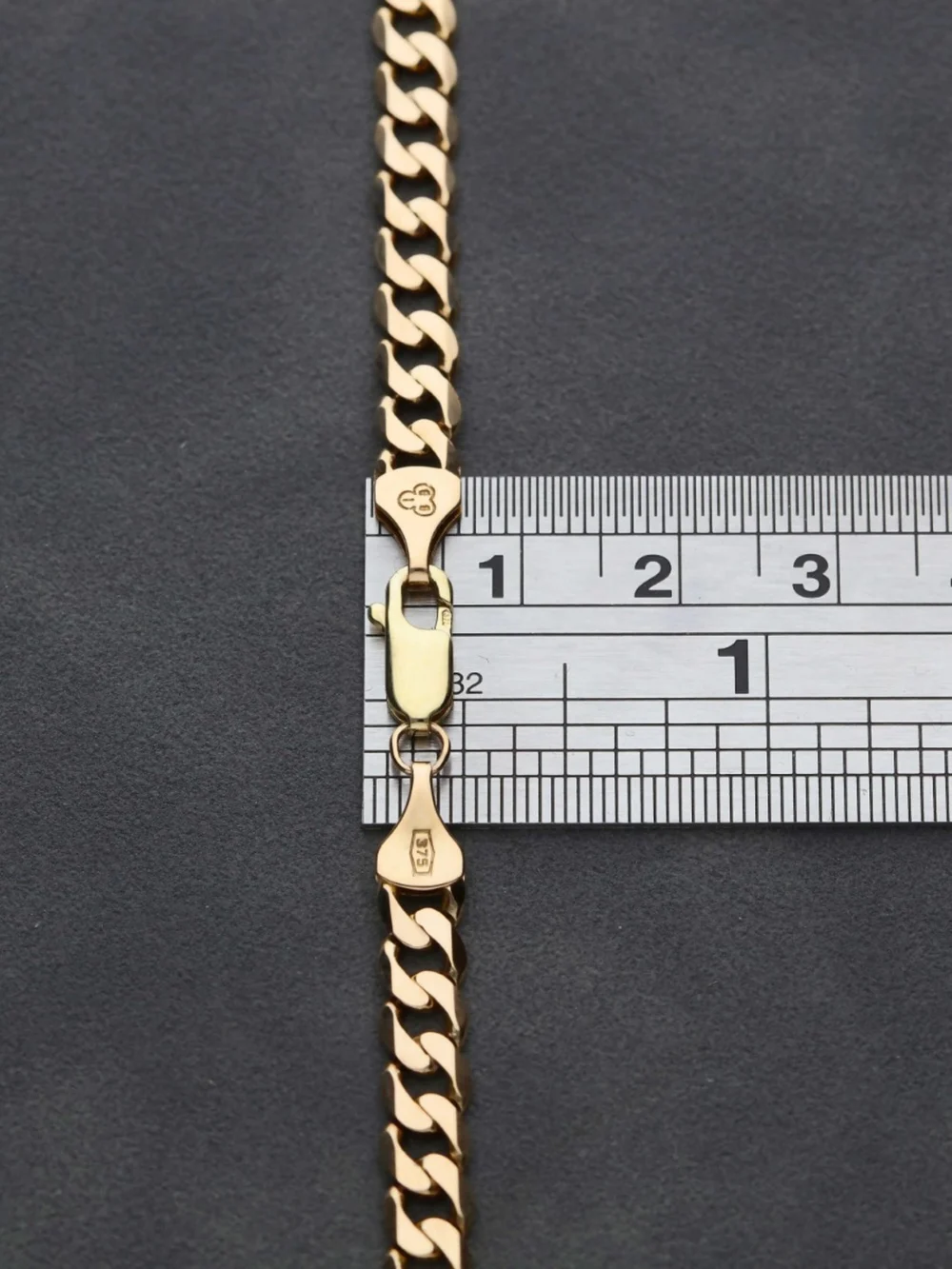 William May 9ct Yellow Gold 18 Inch Curb Chain Necklace, view 2