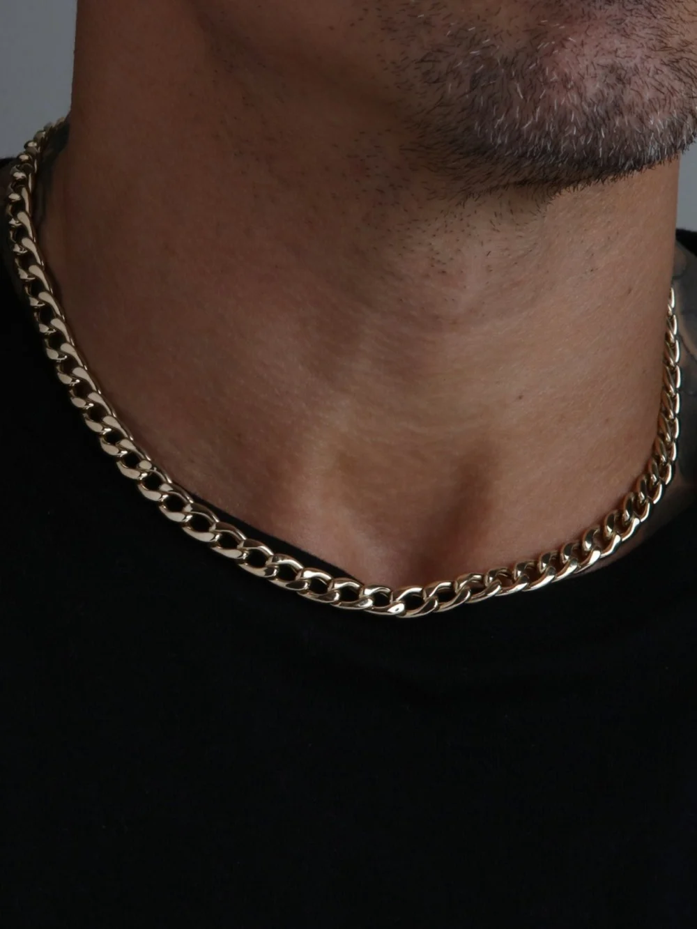 William May 9ct Yellow Gold 19 Inch Hollow Curb Chain Necklace, view 3
