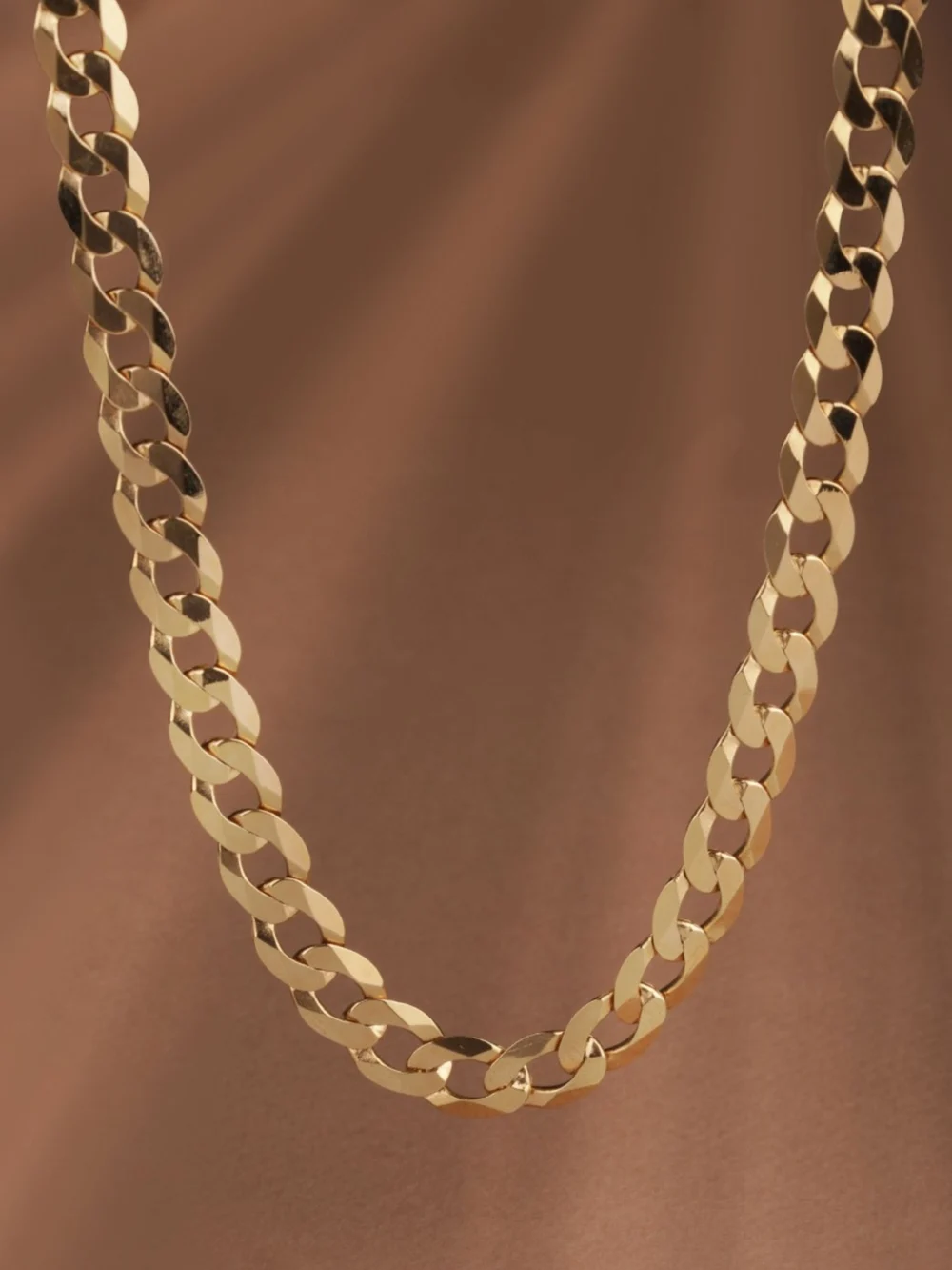 William May 9ct Yellow Gold 24 Inch Flat Curb Link Chain Necklace 1.1Oz