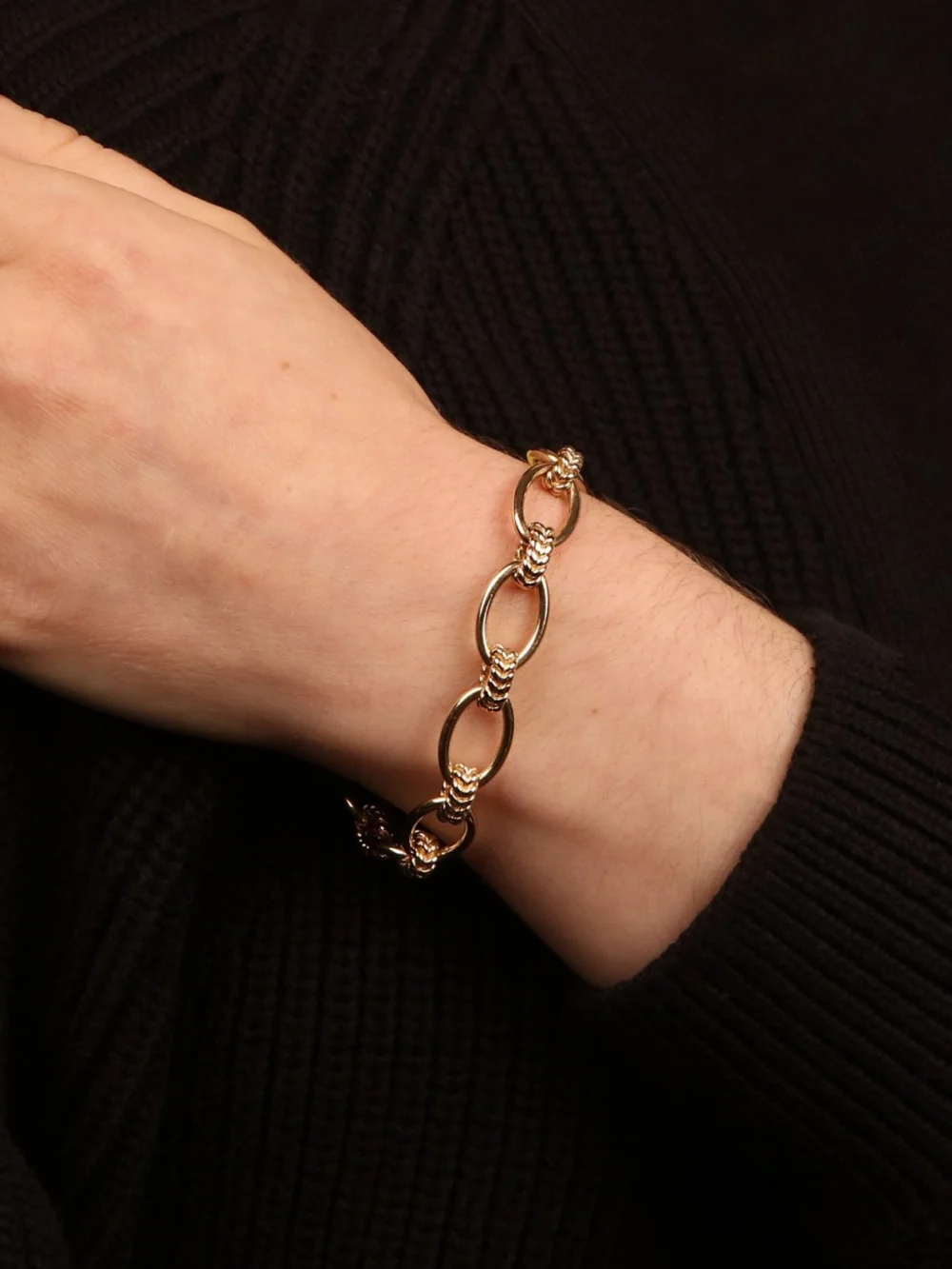 William May 9ct Yellow Gold 8.25" Fancy Oval Link Bracelet, view 2
