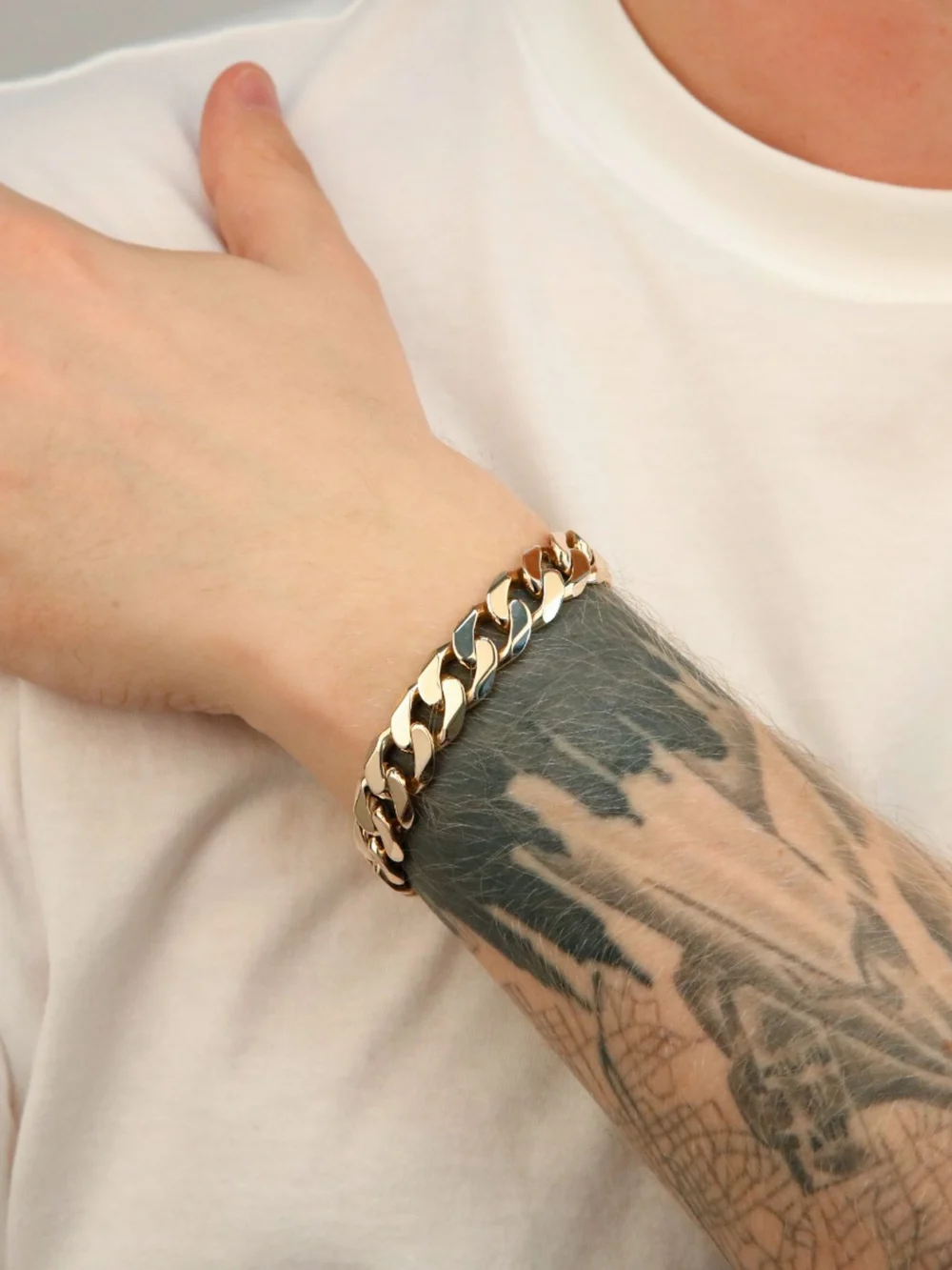 William May 9ct Yellow Gold 9" Heavy Curb Bracelet, view 3