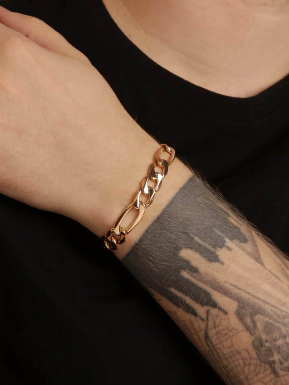 William May 9ct Yellow Gold 9" Heavy Figaro Bracelet