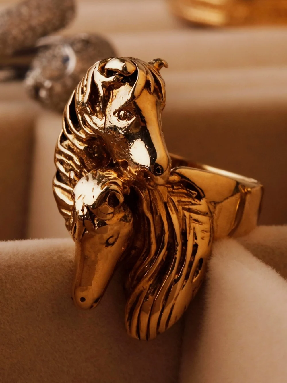 William May 9ct Yellow Gold Double Horses Head Ring