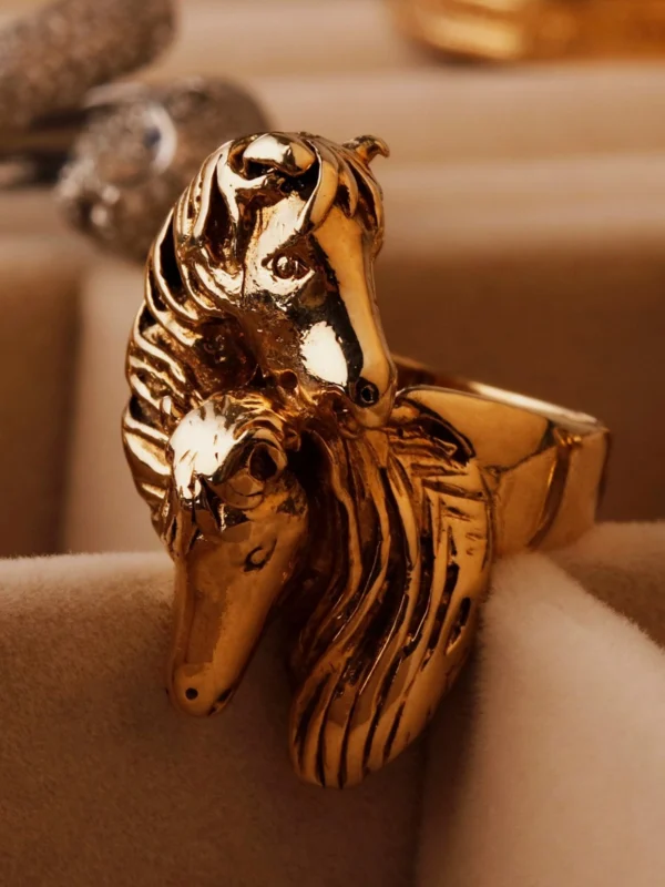 William May 9ct Yellow Gold Double Horses Head Ring