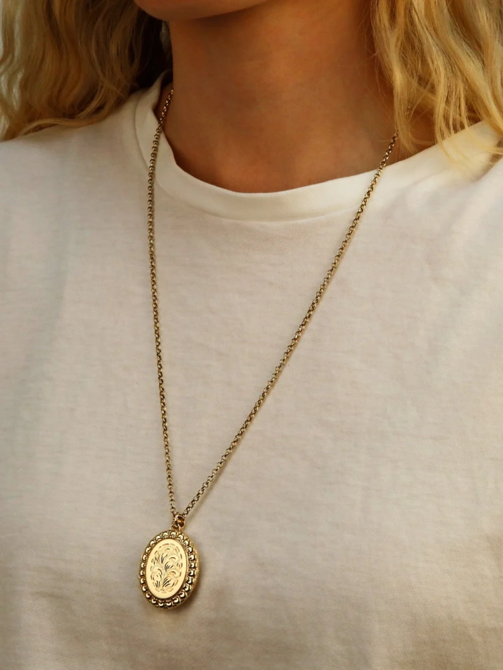 William May 9ct Yellow Gold Oval Locket Pendant & Chain Necklace, view 2