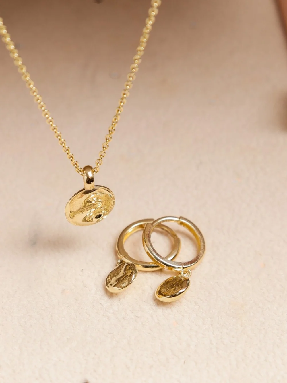 William May 9ct Yellow Gold Textured Small Disc Pendant & 18" Necklace, view 4