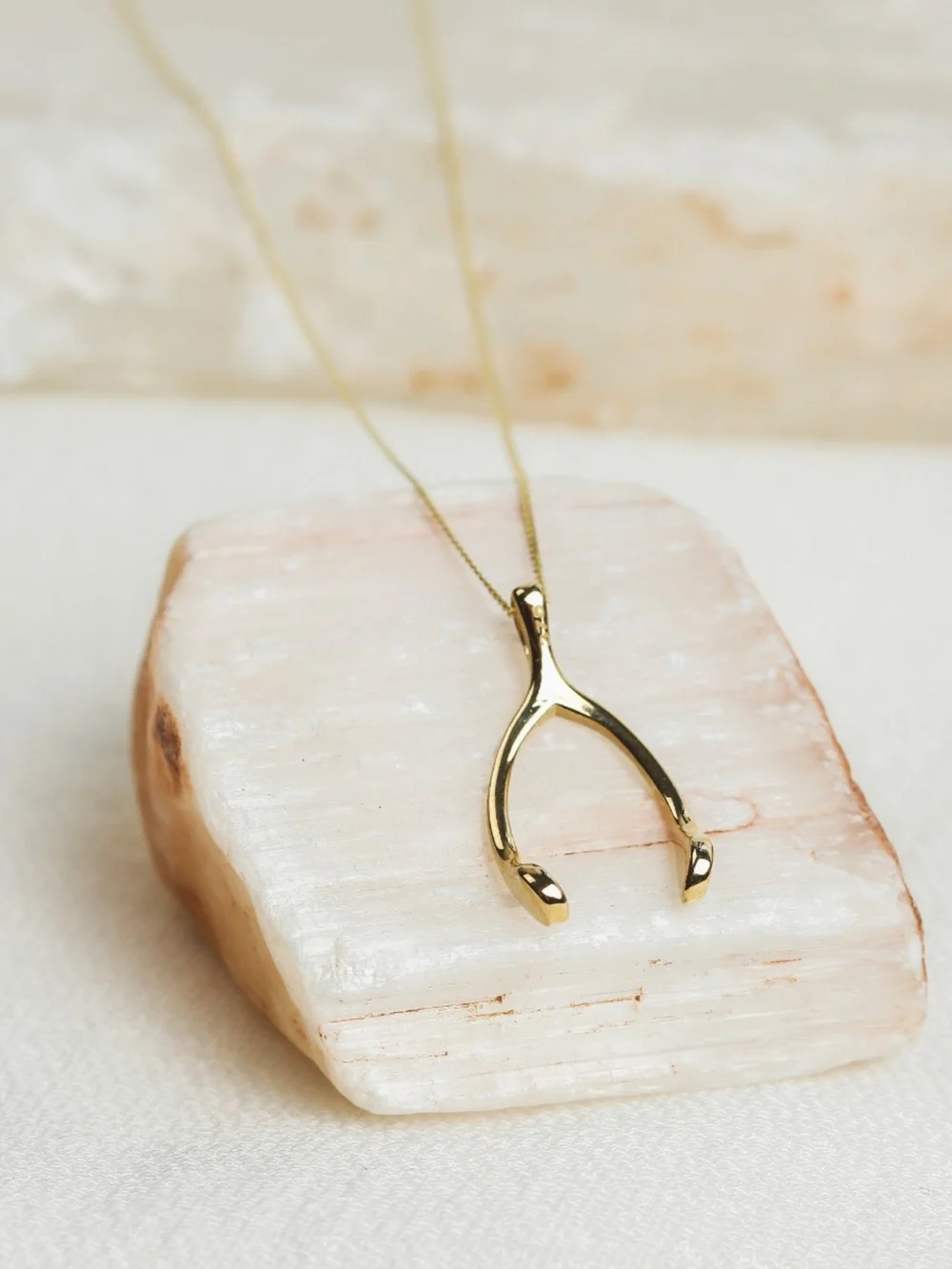 William May 9ct Yellow Gold Wishbone Pendant & 18" Necklace
