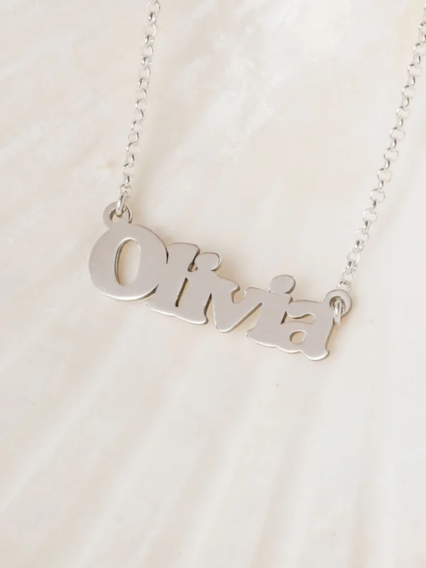 William May Sil Olivia Name Necklace