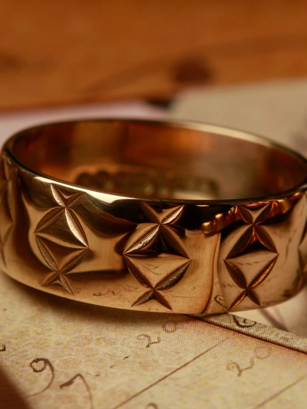 William May Vintage 1965 9ct Gold Star Engraved Wedding Ring
