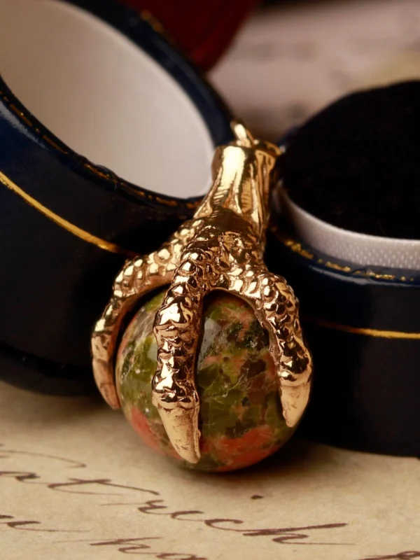 William May Vintage 1965 9ct Yellow Gold Claw & Ball Charm