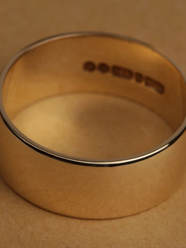 William May Vintage 1967 9ct Yellow Gold 8mm Wedding Ring