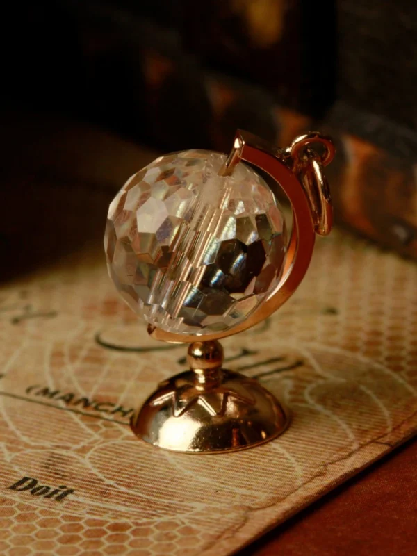 William May Vintage 1967 9ct Yellow Gold Crystal Globe Charm