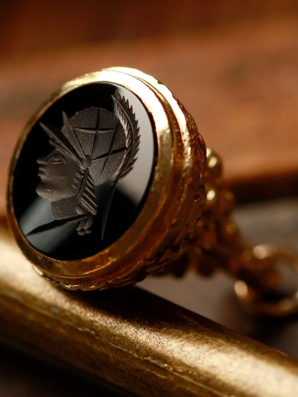 William May Vintage 1967 9ct Yellow Gold Onyx Centurian Fob
