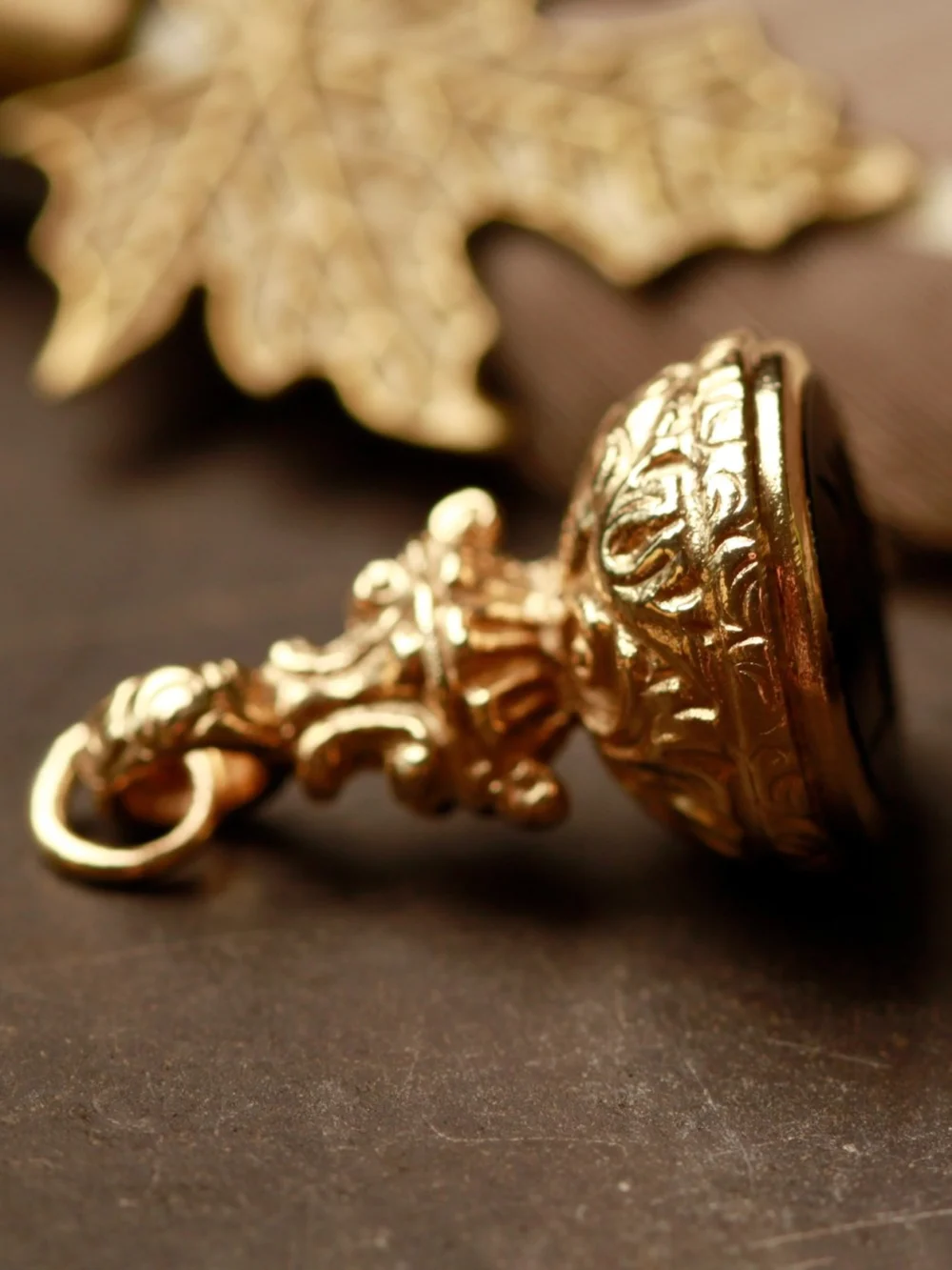 William May Vintage 1967 9ct Yellow Gold Onyx Centurian Fob, view 2