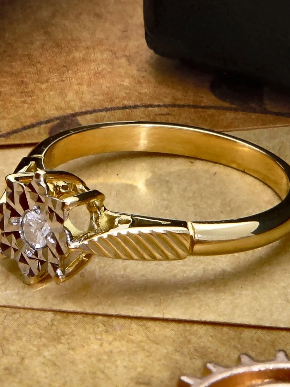 William May Vintage 1968 18ct Yellow Gold Diamond Solitaire Ring