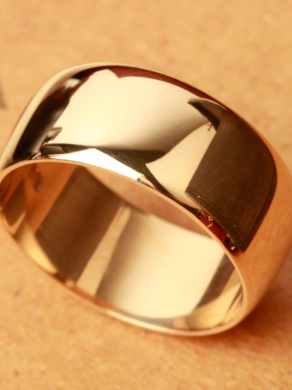 William May Vintage 1969 9ct Yellow Gold 8mm Wedding Ring