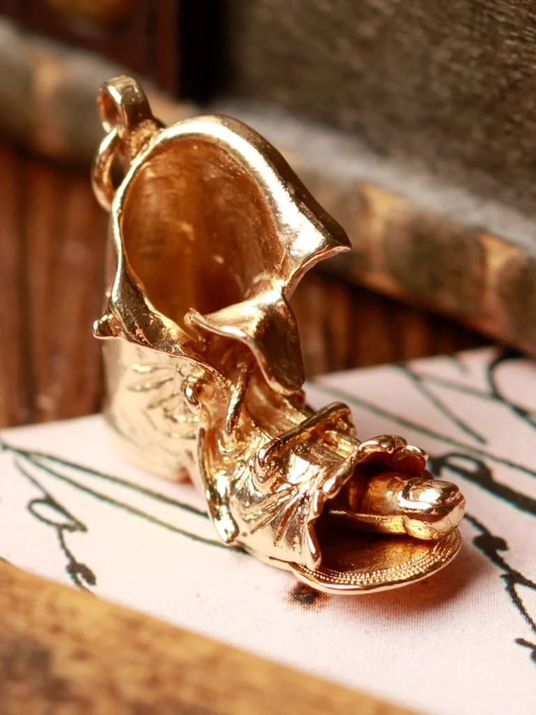 William May Vintage 1969 9ct Yellow Gold Old Boot Charm
