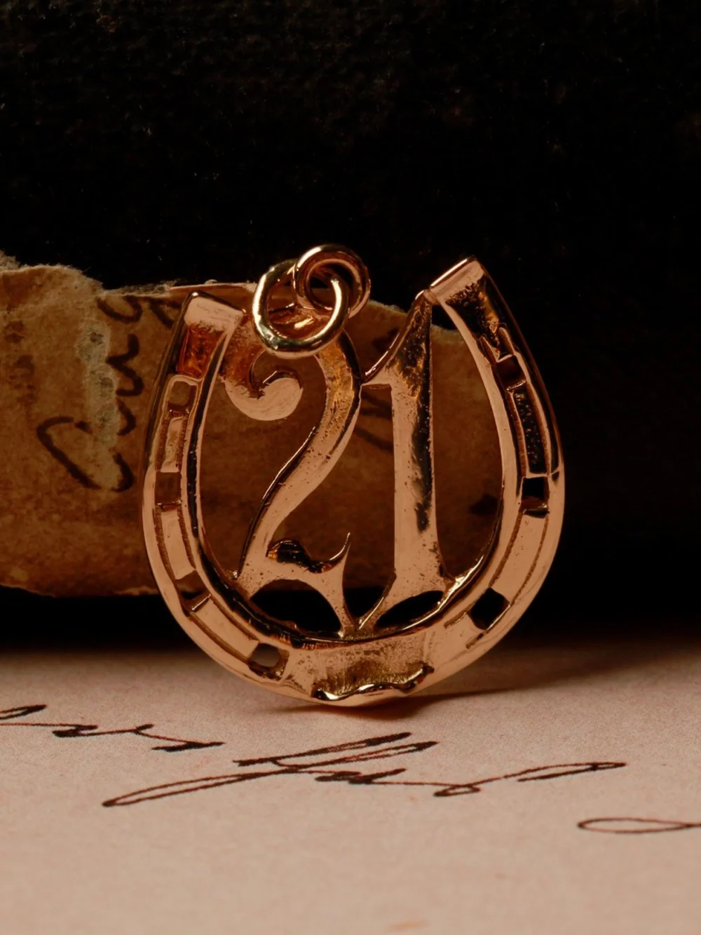 William May Vintage 1970 9ct Gold Age 21 Horseshoe Pendant
