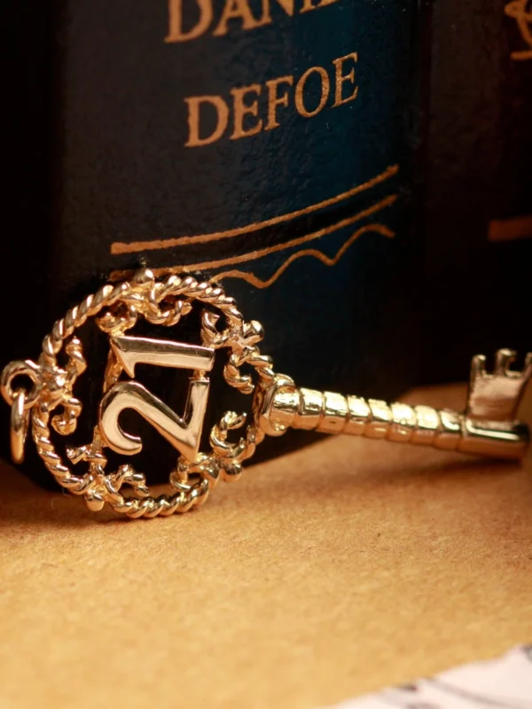 William May Vintage 1970 9ct Yellow Gold Age 21 Key Pendant