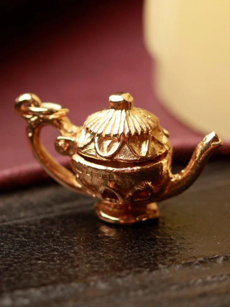 William May Vintage 1971 9ct Yellow Gold Opening Teapot Charm