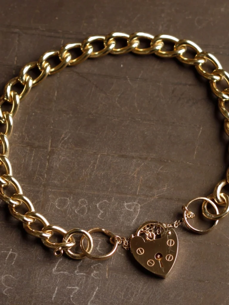 William May Vintage 1972 9ct Gold Curb Link Padlock Bracelet
