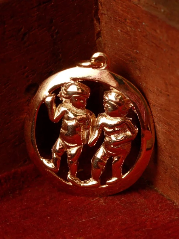 William May Vintage 1972 9ct Gold Gemini Horoscope Pendant