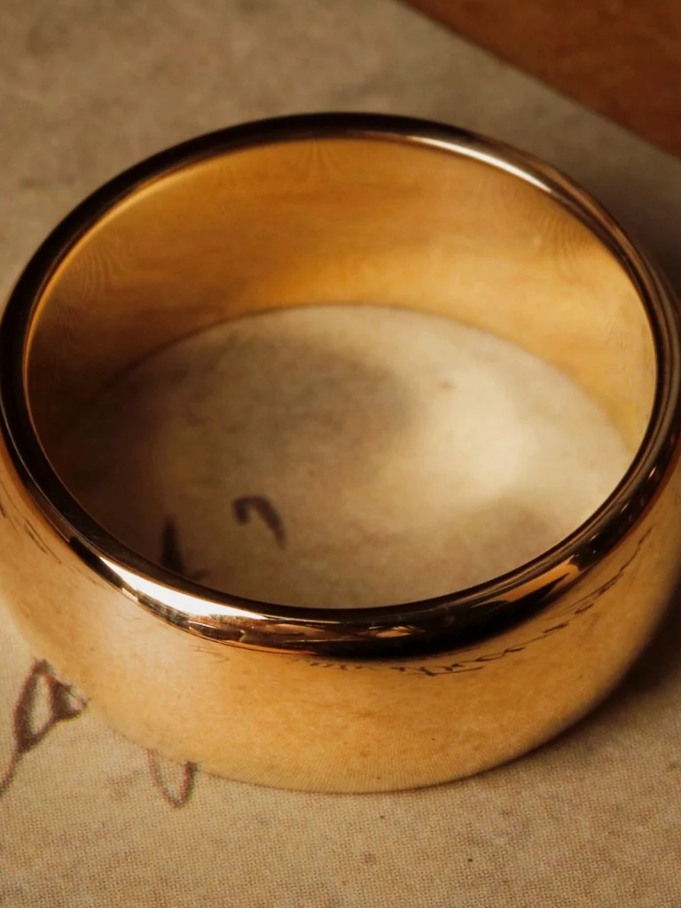 William May Vintage 1972 9ct Yellow Gold 8mm Wedding Ring