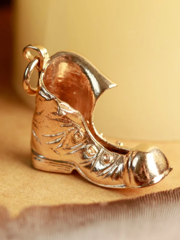 William May Vintage 1972 9ct Yellow Gold Old Boot Charm