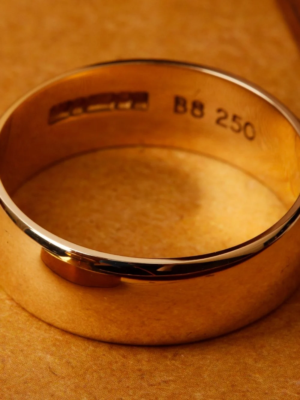 William May Vintage 1973 9ct Yellow Gold 7mm Wedding Ring