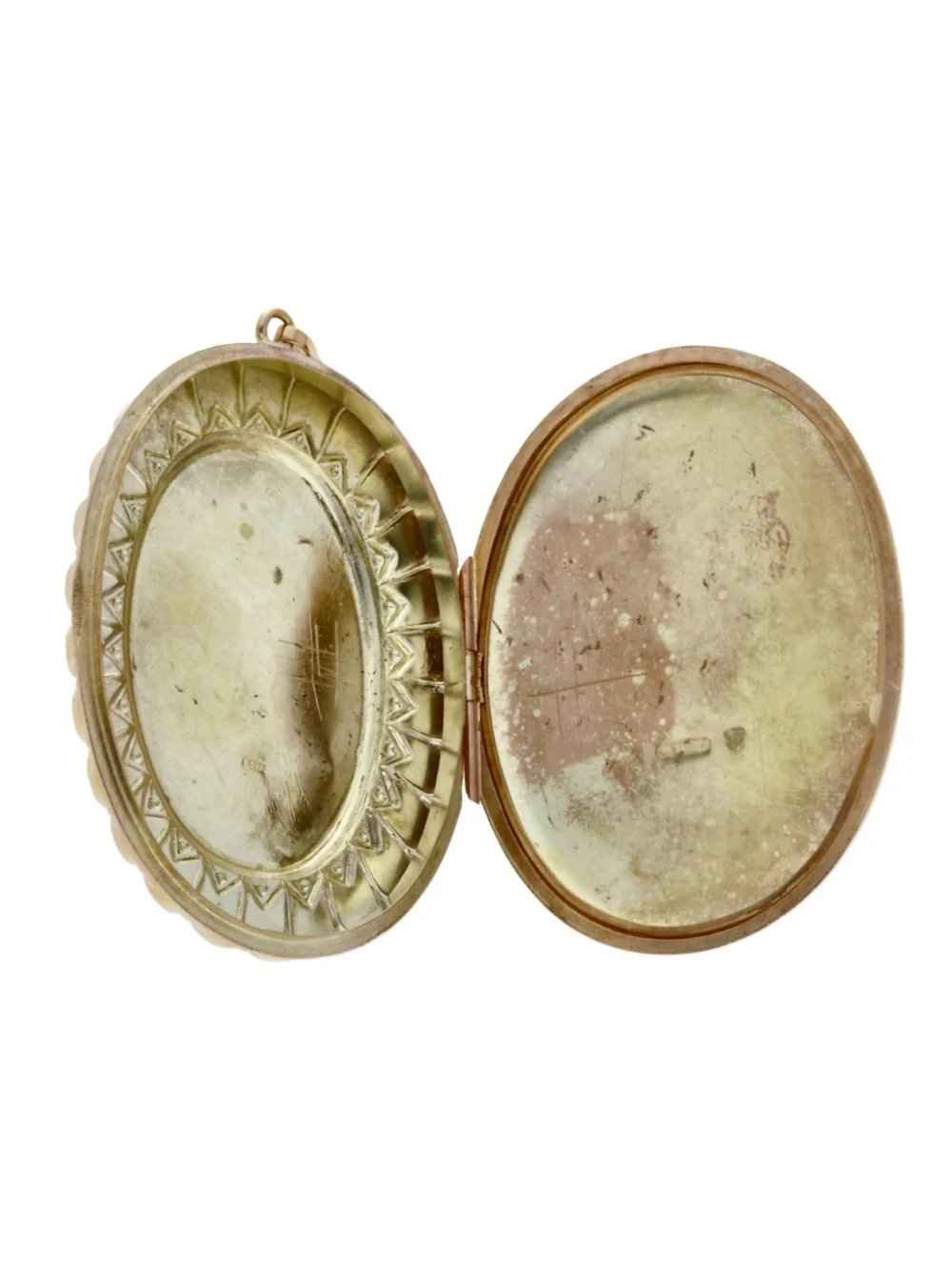 William May Vintage 1974 9ct Gold Large Oval Locket Pendant, view 3