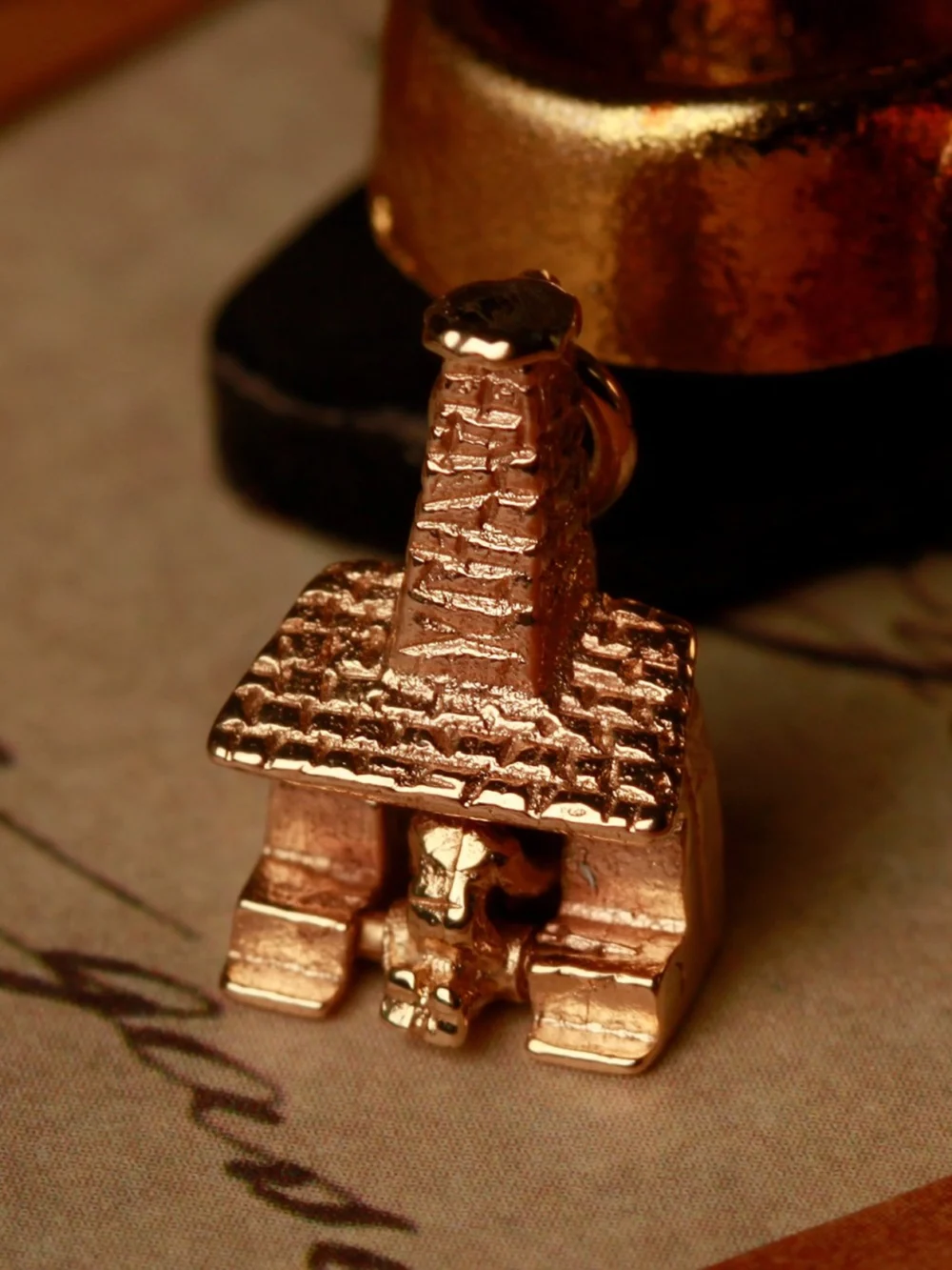 William May Vintage 1974 9ct Yellow Gold Chimney Sweep Charm