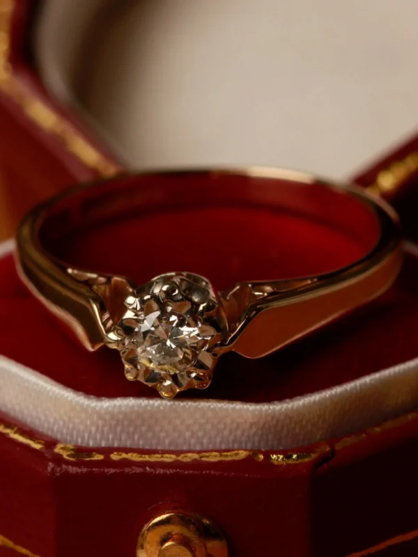 William May Vintage 1975 9ct Yellow Gold Diamond Solitaire Ring