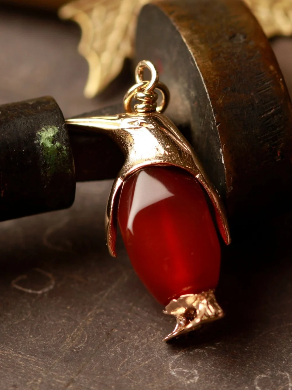 William May Vintage 1975 9ct Yellow Gold Penguin Charm