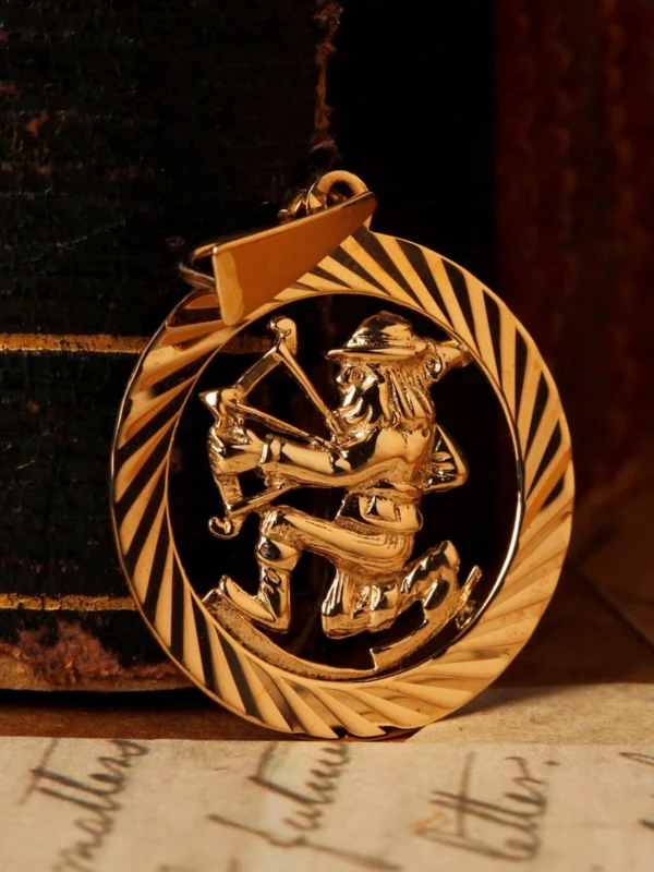 William May Vintage 1975 9ct Yellow Gold Robin Hood Pendant
